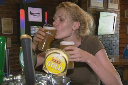 09 Sara Bier RTL 100217615.jpg