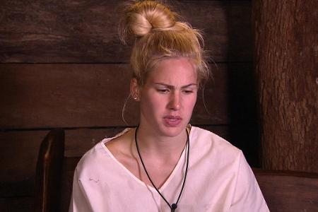 002 Angelina RTl 100216929.jpg