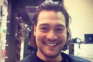 Im Dezember trennte sich Patrick G. Boll von "2kg Haaren", wie er bei Facebook postete, 2015 offenbar auch von "Berlin - Tag...