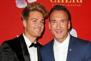 Jochen Bendel und sein Lebensgefährte Matthias Bridohl bei einer Veranstaltung in München