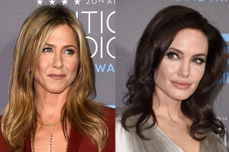 Robenwettstreit: Jennifer Aniston (li.) und Angelina Jolie am Donnerstag bei den Critics' Choice Awards