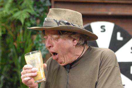 Ein zukünftiger Bundespräsident? Walter Freiwald bei der Dschungelprüfung