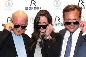 Florinda Bogner mit Vater Willy (l.) und Oliver Kastalio von Rodenstock