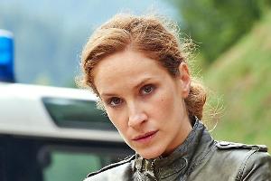 Kommissarin Sonja Schwarz findet die Leiche eines vermissten Mädchens