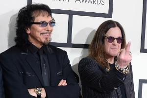 Tony Iommi (l.) mit seinem Band-Kollegen Ozzy Osbourne bei den Grammys