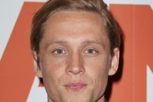 Matthias Schweighöfer sorgt sich um seine Großmutter