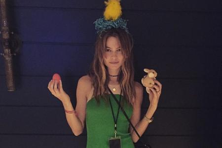 Eine schöne Oster-Überraschung: Behati Prinsloo