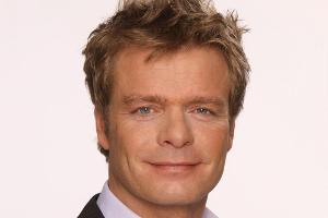 Gibt seinen Einstand als "DSDS"-Moderator: Oliver Geissen