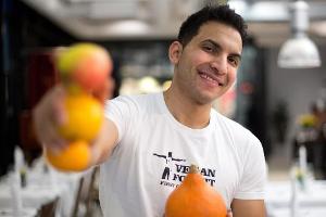 Der vegane Strahlemann Attila Hildmann zeigt auch mal eine andere Seite von sich