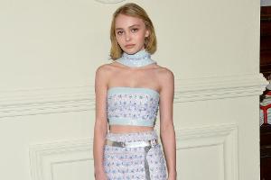 Wie ein Profi posierte Lily-Rose Depp für die Kameras