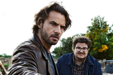 Hauptkommissar Claudius Zorn (Stephan Luca, li) und Assistent Schröder (Axel Ranisch) beim Ermitteln auf der Hallenser Burg ...