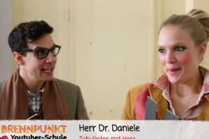 Daniele Rizzo und Pia Stutzenstein in "Brennpunkt Youtuber-Schule"
