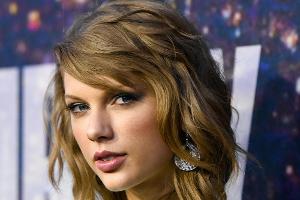 Taylor Swift bei einem Event am Rockefeller Plaza in New York