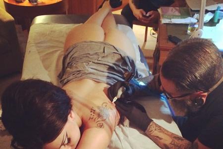 04 LAdy Gaga httpsinstagram.comladygaga 10643899_281263895402640_1013366276_n.jpg