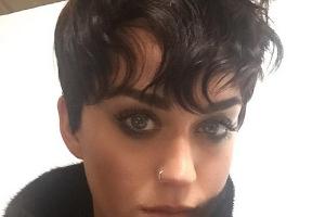 Katy Perry teilt auf Instagram ihre neue Frisur