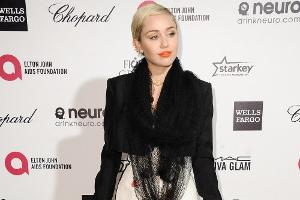 Miley Cyrus bei der Oscar-Afterparty von Elton John