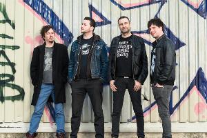 Torsun (2.v.r.) hat Egotronic zum Punkrock zurückgeführt