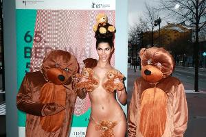 Wer hat meinen Kleiderschrank geplündert? Micaela Schäfer und die fünf Bären