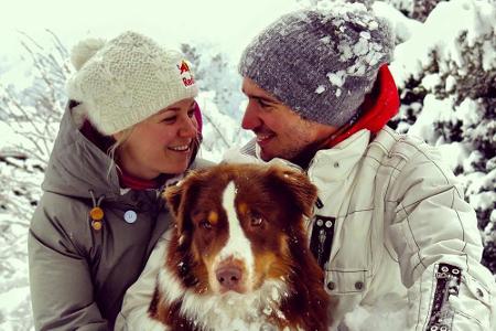 Zwei Schneehasen und ein Hund: Perfekte Harmonie bei Miriam Gössner und Felix Neureuther