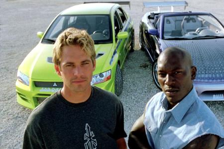 Der ehemalige Undercover-Cop Brian O'Conner und sein alter Freund Roman Pearce sollen helfen, den Drogenhändler Carter Veron...