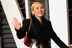 Miley Cyrus bei der Vanity Fair Oscar Party in Beverly Hills