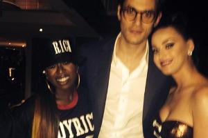 Auf einer Superbowl-Afterparty feierte Missy Elliott mit John Mayer und Katy Perry