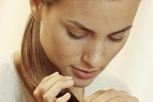 Wie pflegt man seine Haare am besten? Star-Friseur Udo Walz gibt die richtigen Tipps.