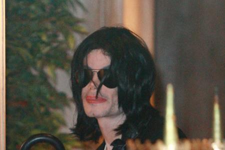 Michael Jackson verstarb 2009 an einer Überdosis Medikamenten