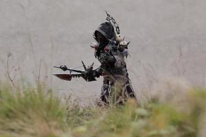 Cosplayerin Clarissa Lerch als "WoW"-Hexenmeisterin verkleidet