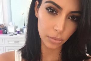 Kim Kardashian hat sich von ihrer langen Mähne getrennt