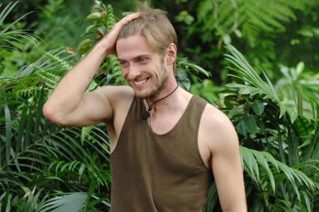 Bei seiner letzten Prüfung krabbelten Jörn hunderte Kakerlaken über den Kopf