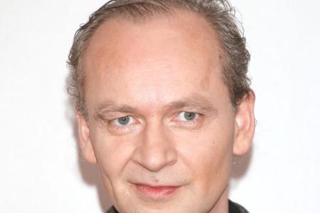 Hält sich lieber aus der Öffentlichkeit raus: Ferdinand von Schirach