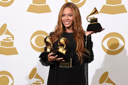 Beyoncé im kleinen Schwarzen