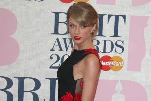 Taylor Swift bei den Brit Awards in London
