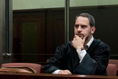 Moritz Bleibtreu als Anwalt Friedrich Kronenberg in der ZDF-Serie 