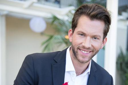 Rosen für die Ladys - Kritik für den Bachelor: Seine Ex-Freundin kritisiert Oliver Sanne scharf