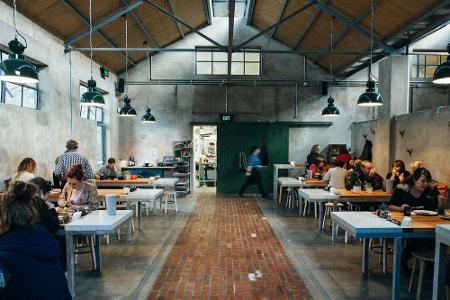 Unkonventionelle Einrichtung: Das Piggery Café