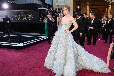 Opulent: Amy Adams zieht bei den Oscars 2013 alle Blicke auf sich