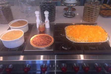 Khloé Kardashian stand für das Thanksgiving-Dinner Stunden in der Küche