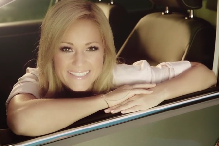 02 Helene Hippie VW YouTube Volkswagen Österreich.png