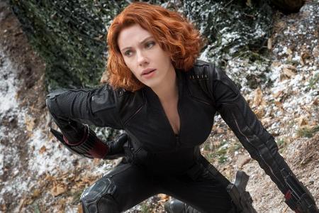 Scarlett Johansson ist wieder als Black Widow an Bord. Zum Zeitpunkt der Dreharbeiten war die Schauspielerin schwanger