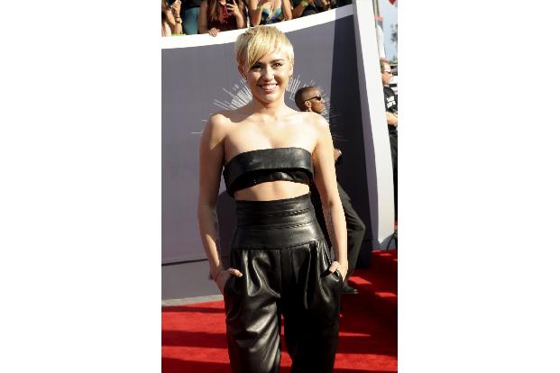 04 Miley Cyrus Apega wenn21641572.jpg