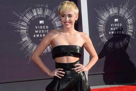 Miley Cyrus im Leder-Look