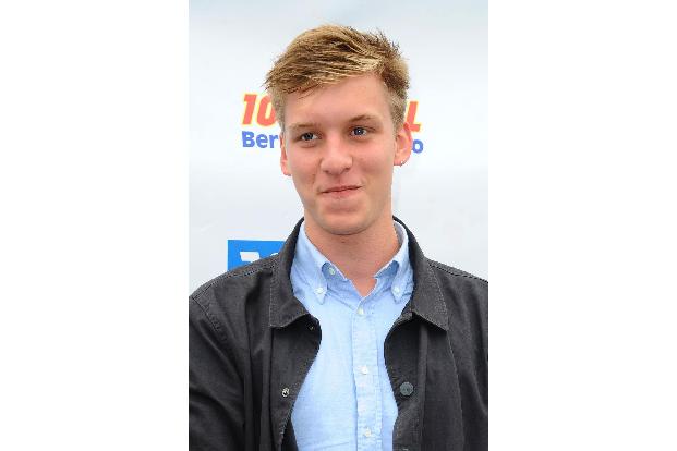 02 George Ezra Patrick Hoffmann wenn21659673.jpg