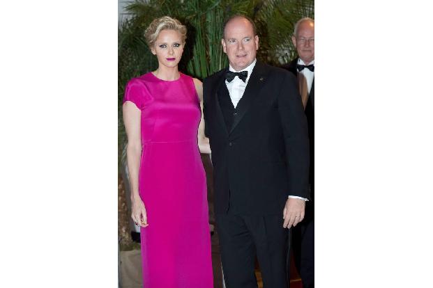 Auf Twitter ließ der TV-Journalist Derek Watts die Bombe platzen: 