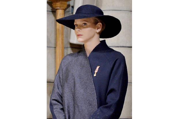 Aus dem Palast hat sich bislang noch niemand zu dieser Nachricht geäußert. Ob nun ein oder zwei Babys...