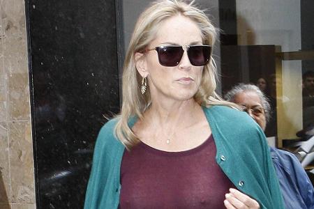 Sharon Stone ohne BH: Nippelschau in Paris
