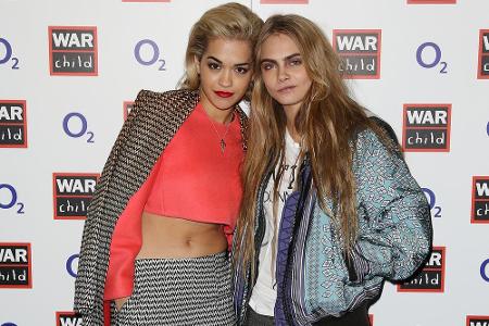 Im Bad Taste vereint: Rita Ora und Cara Delevingne (re.)