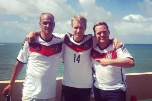 Oliver Pocher auf dem Weg ins Stadion, um die Deutschen anzufeuern