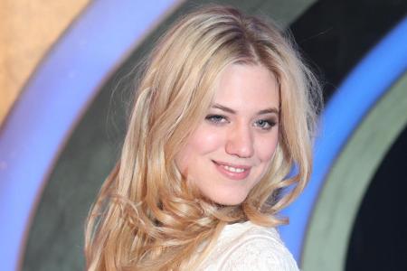 Larissa Marolt macht sich für Michael Wendler zum Clown